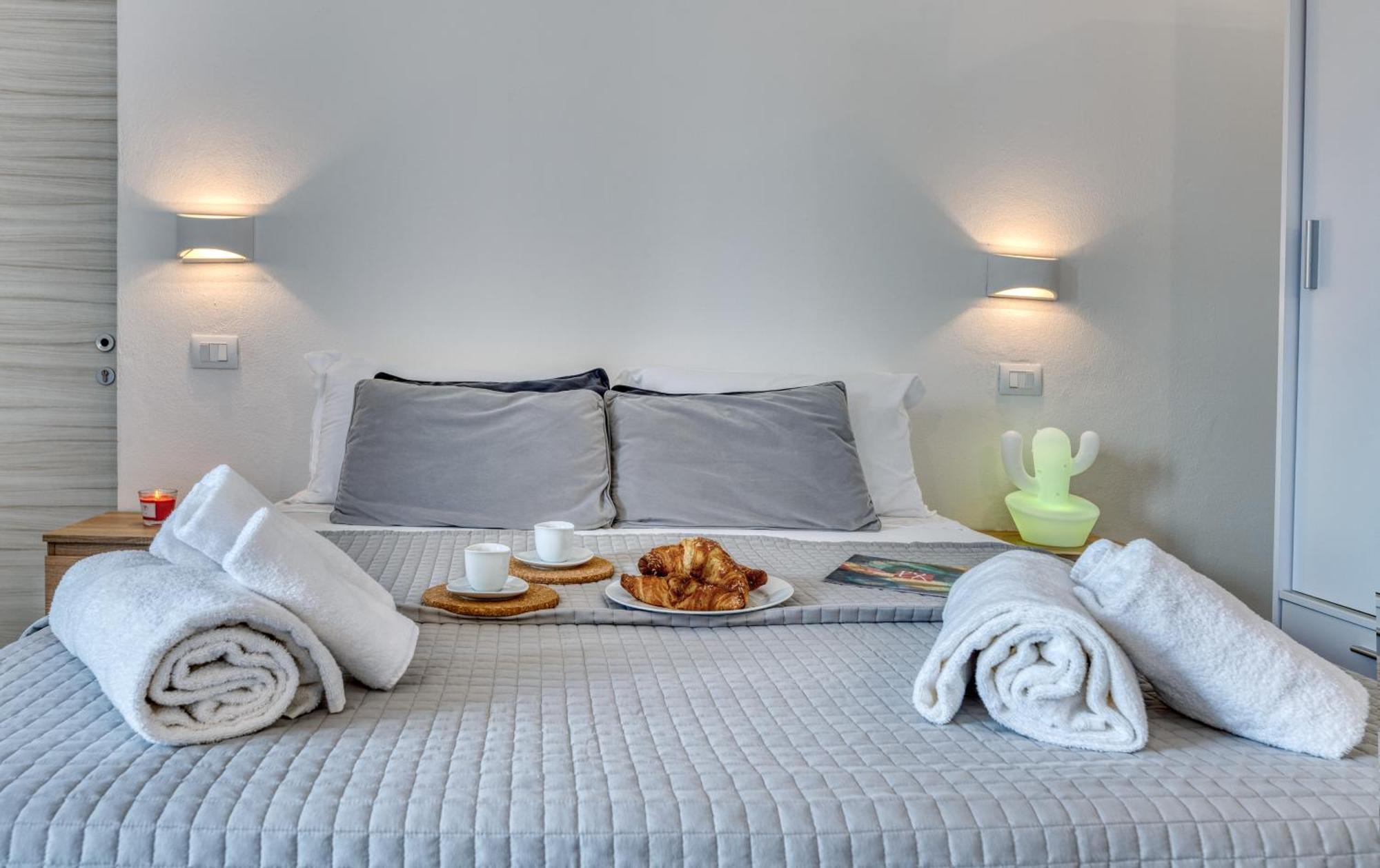 Izzhome Cozy Sunflowers Pula Bagian luar foto