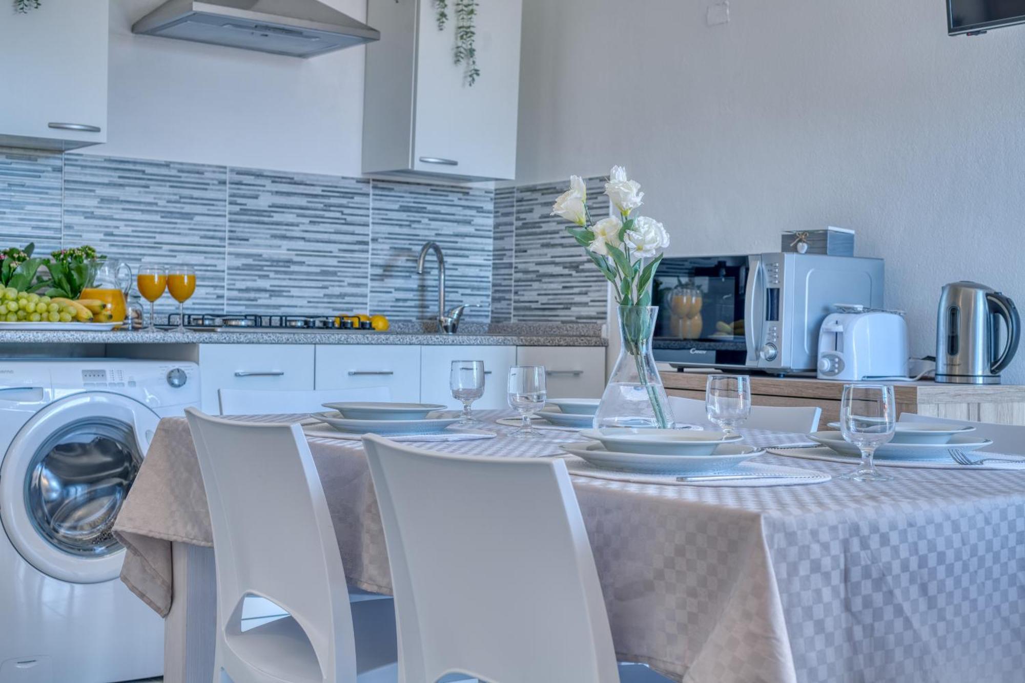 Izzhome Cozy Sunflowers Pula Bagian luar foto